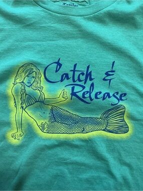 Y2K Trailer Vintage Fit Catch & Release Mermaid Pin Up Girl Graphic S/S T-Shirt